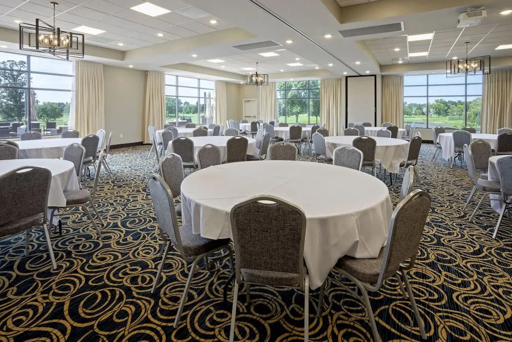 Little Crow Hotel & Conference, Trademark by Wyndham