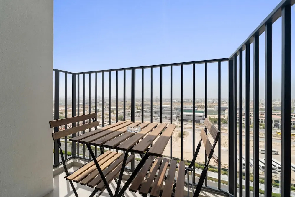 Silkhaus Cozy 2 BR Full Amenities