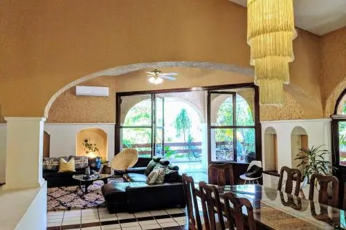 Steps to Ocean Huge Beach Villa Private Pool in Exclusive Fase 1 Playacar