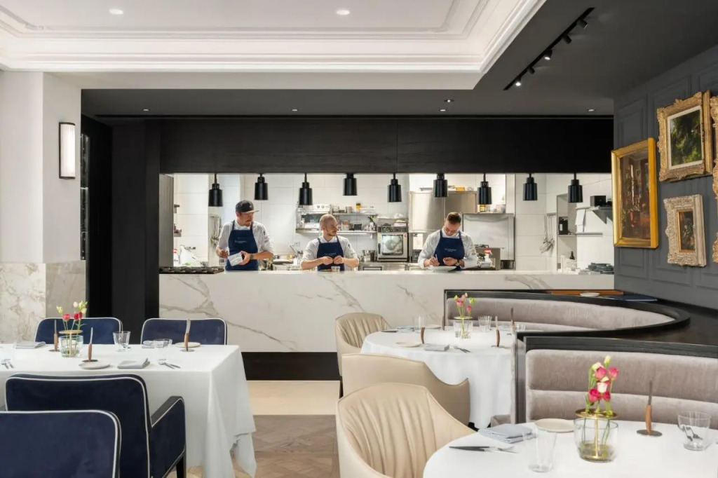 The Best Hotel in Brussels (TEST HOTEL)