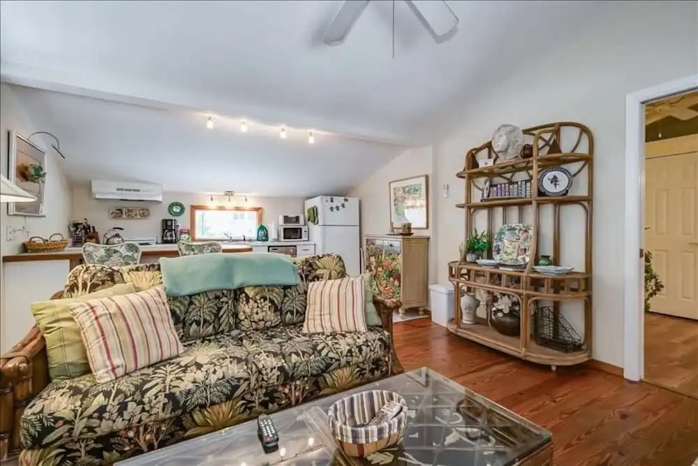 ANCHOR INN - Unit 1 apts