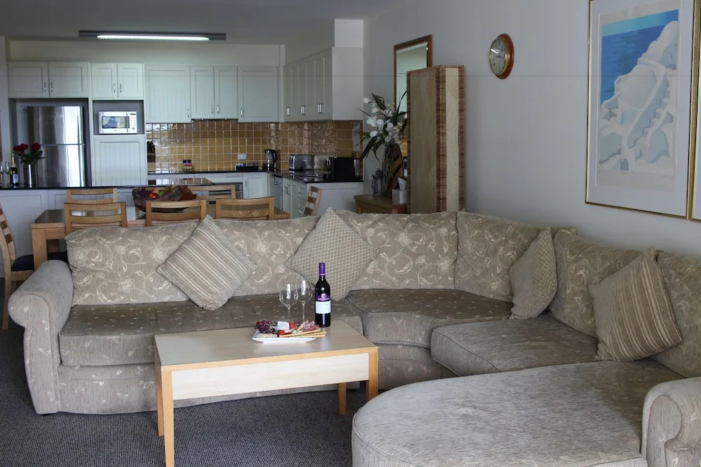 The Boathouse Resort Luxury Apartments
