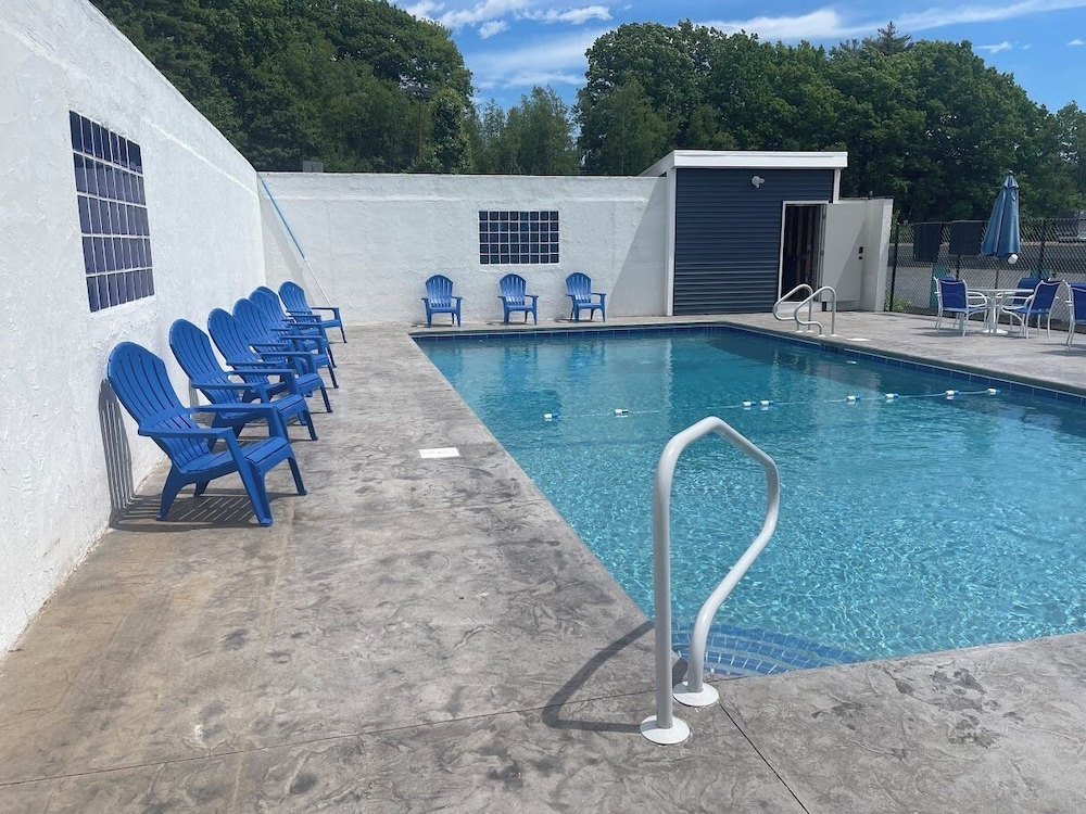Condominium Suites at Lake Winnipesaukee