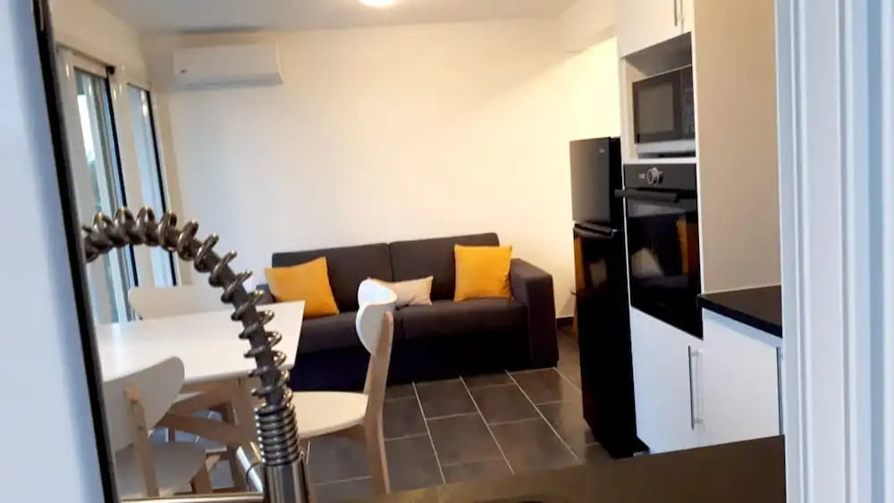 Apartment With one Bedroom in Saint Pierre, With Wonderful sea View, E