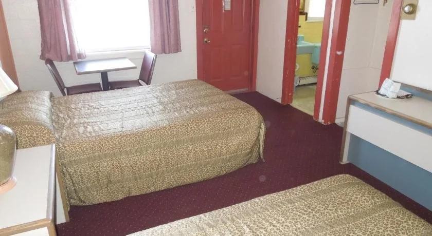 Taffy Motel