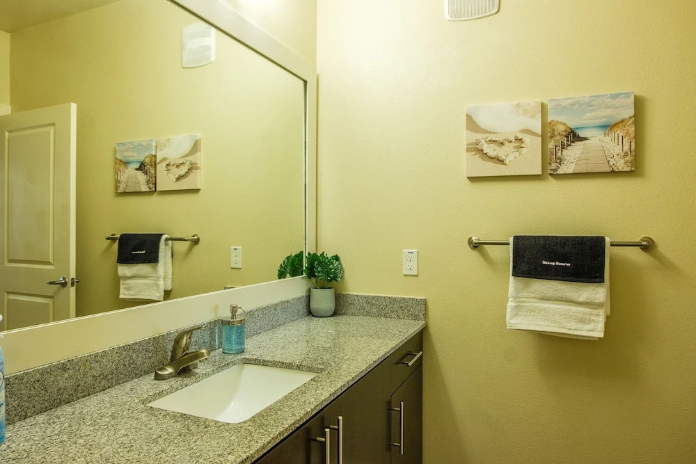 Courier City Apartments by Frontdesk