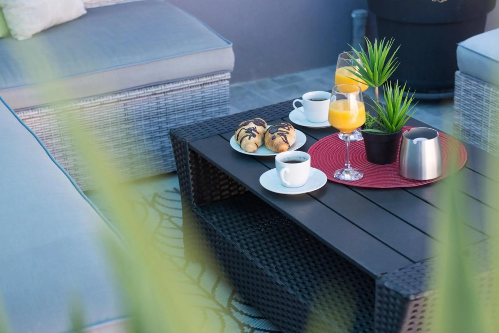 Apartments Lidija - see view with private hot tub and split level apartment with garden