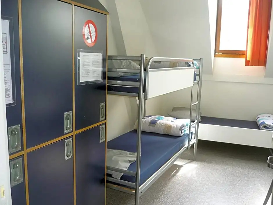 Auberge de Jeunesse de Tournai - Youth Hostel