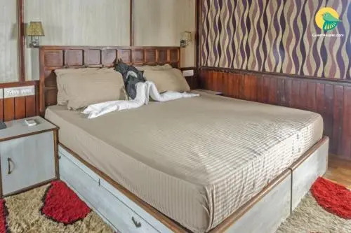 1 BR Houseboat in siolim, by GuestHouser (A7CA)