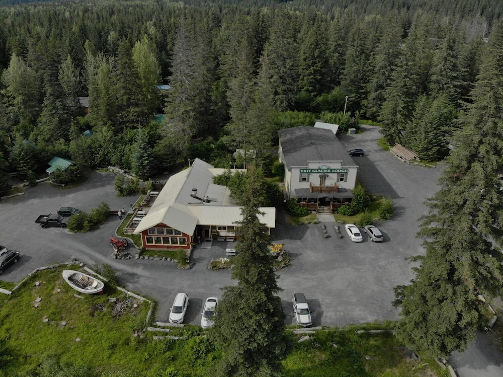 Exit Glacier Lodge