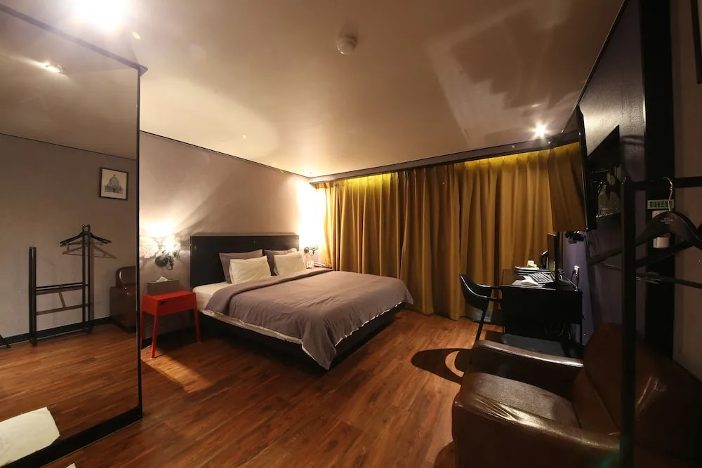 Hotel Frenchcode
