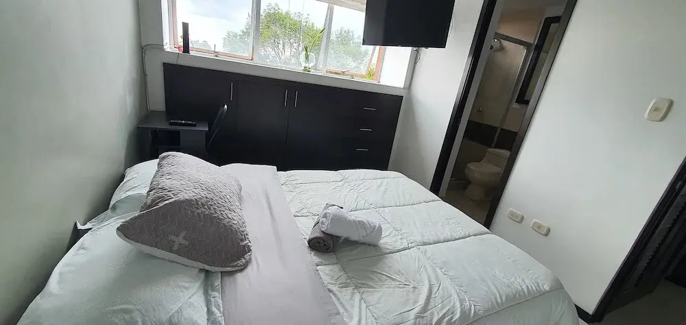 Modern Miravalle Apartment