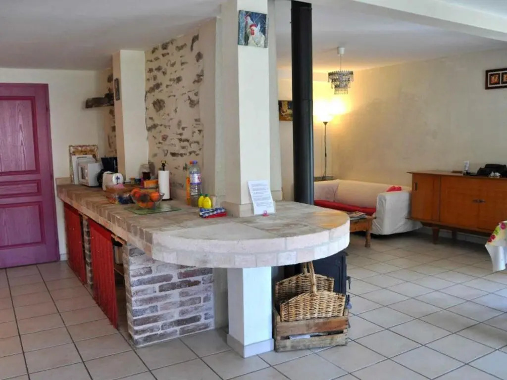 Gîte spacieux avec 2 chambres et parking à proximité du Parc du Pilat - FR-1-496-70
