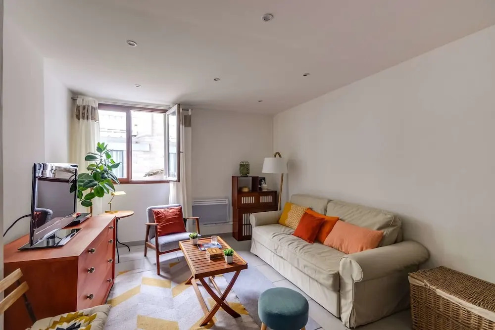 Charming Flat - 6 Mins to Gare Du Nord Metro