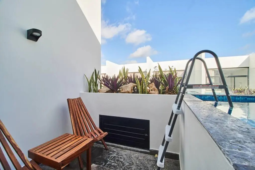 Modern and Boho 1BD/1 BR + Private Plunge Pool