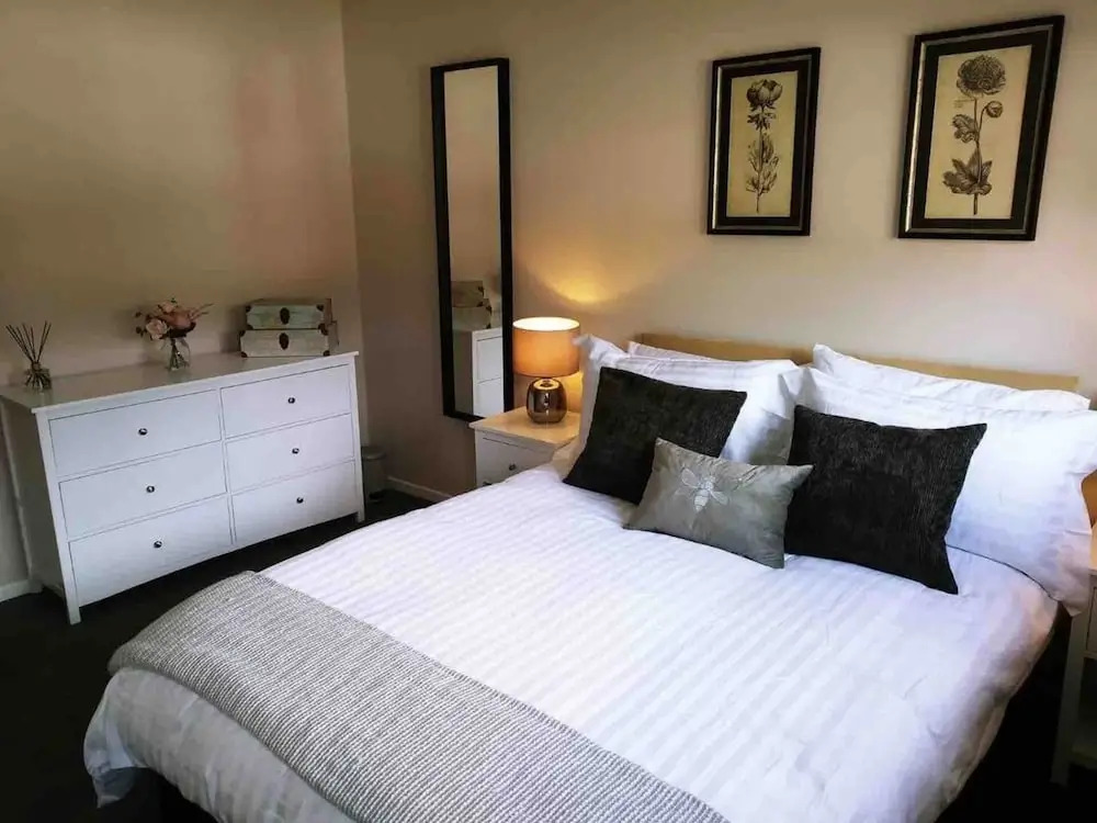 Ideal Selly Oak Home - Family or Business