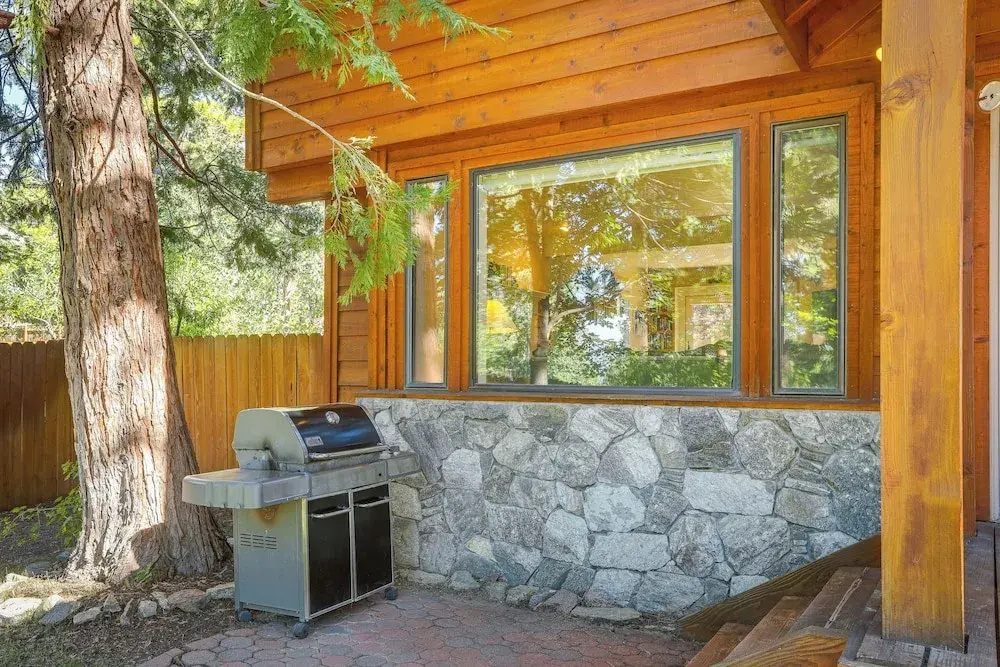 Spacious Tahoe City Retreat < 2 Mi to Lake Tahoe!