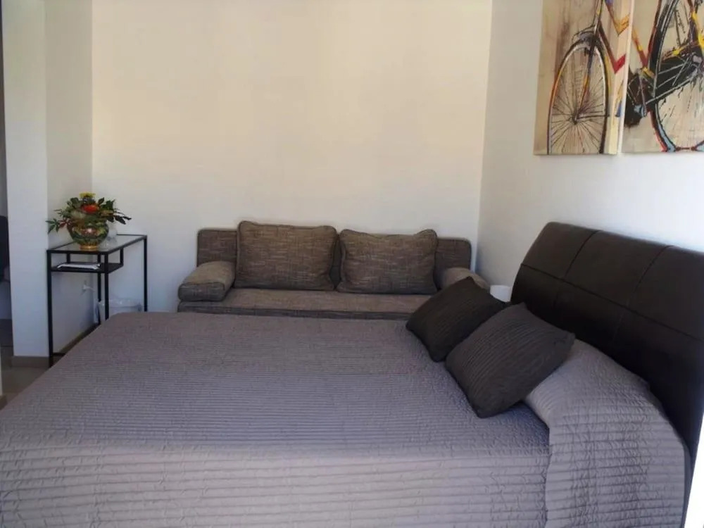 Plaza Rooms