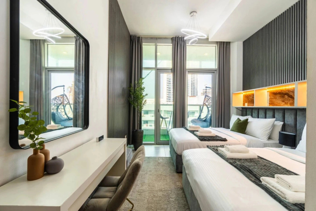 Квартира 7th Floor Sea & Canal View 1BR Near Beach
