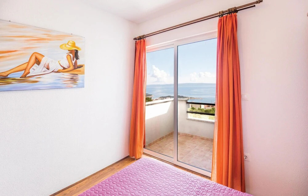 Beautiful Home in Makarska With Wifi and 2 Bedrooms