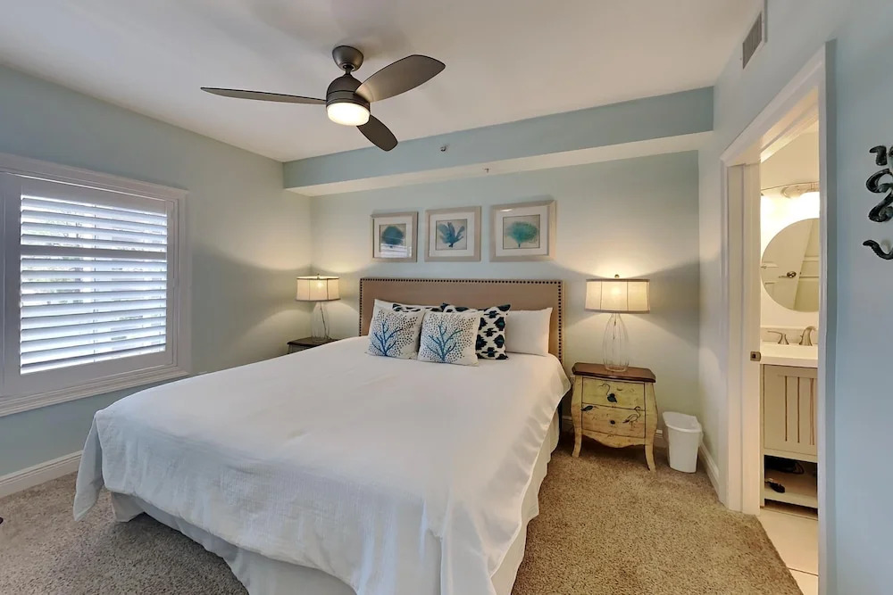 Cassine Station #305 by Southern Vacation Rentals