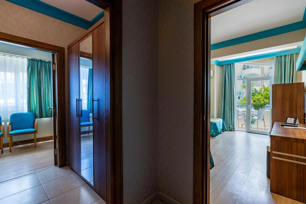 Отель Miarosa Kemer Beach