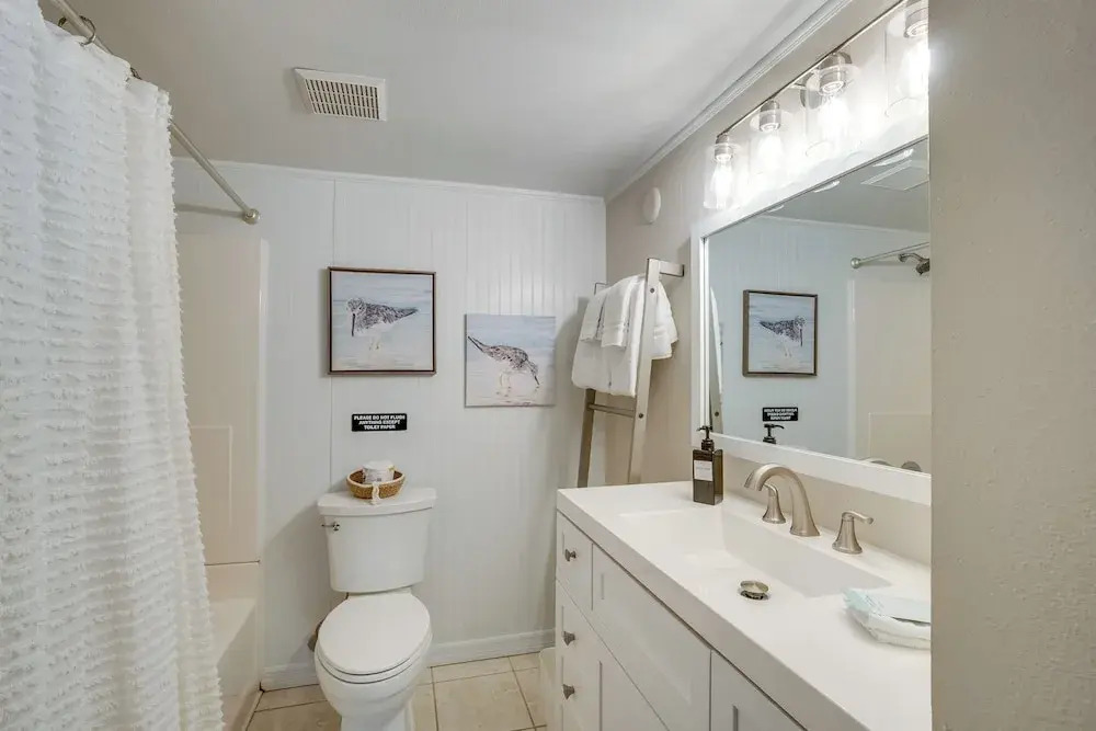 Walk to the Bay: Pet-friendly Oasis in Sarasota!