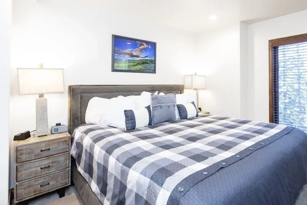 Ridgepoint at Deer Valley Resort - Three Bedroom with Hot Tub #124 3 Condo