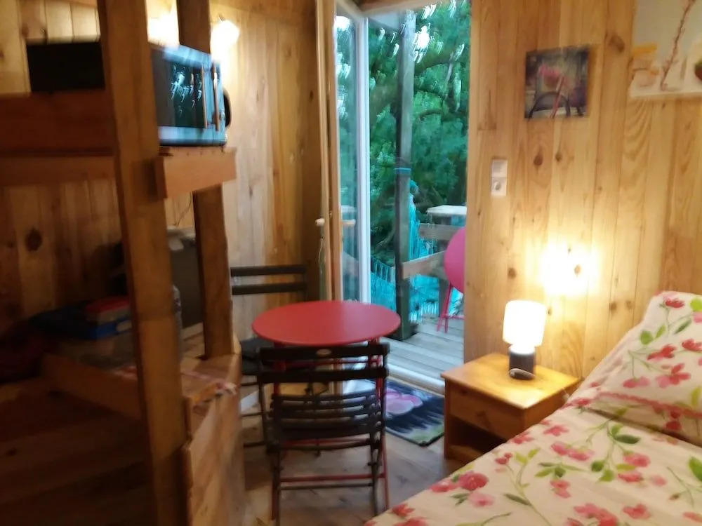 Cabane Dans Les Arbres - Le Nid Dans Le Chêne