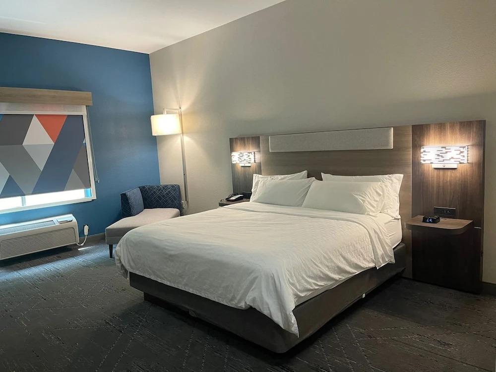 Holiday Inn Express Hotel & Suites RIPLEY, an IHG Hotel