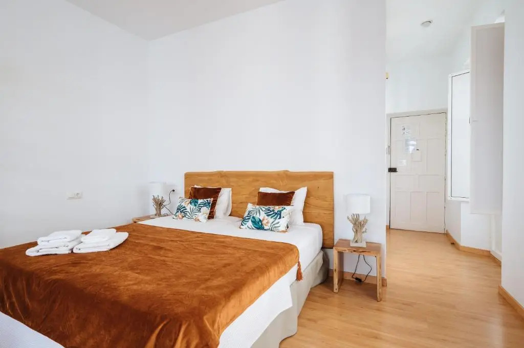 Hostly Rivero 2A Center loft-Fibre-communal terrace-Parking Optional-CLess