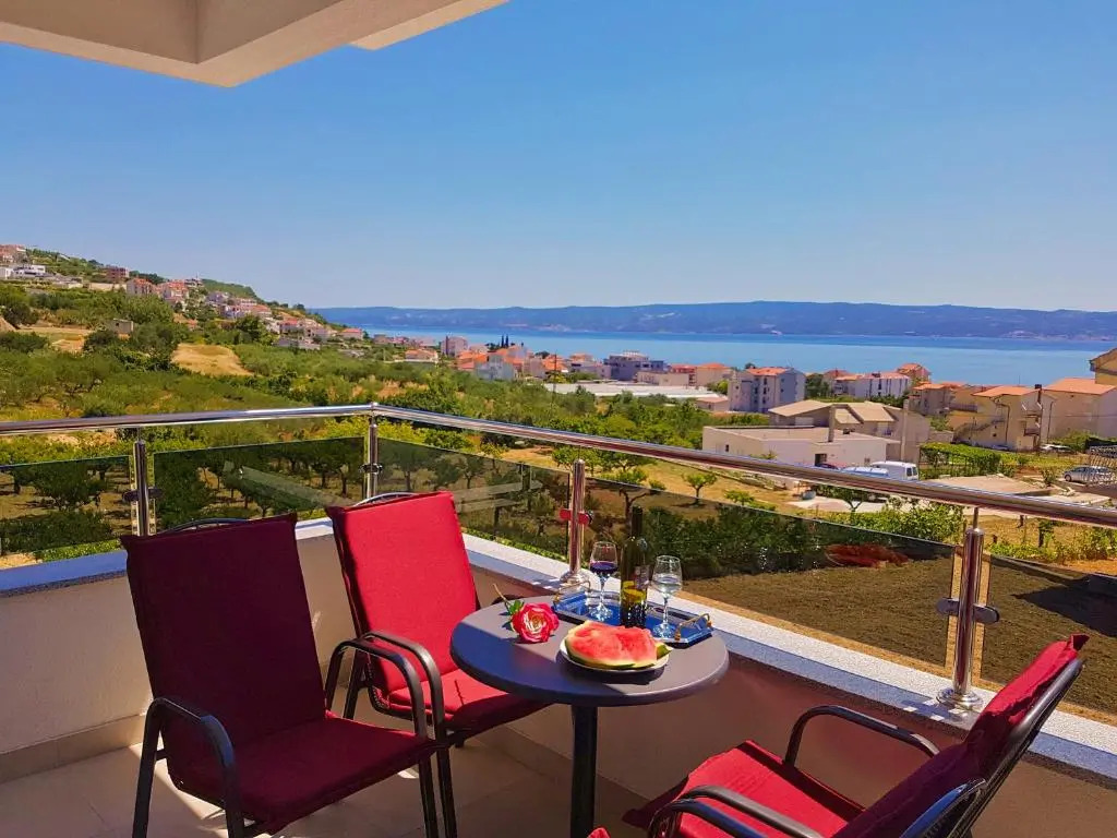 Modern villa with jacuzzi, beautiful sea view, near Split! Villa 36A