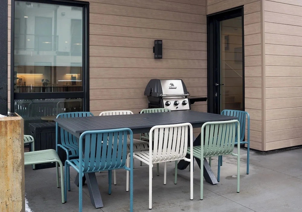 Revel and Rest by Revelstoke Vacations