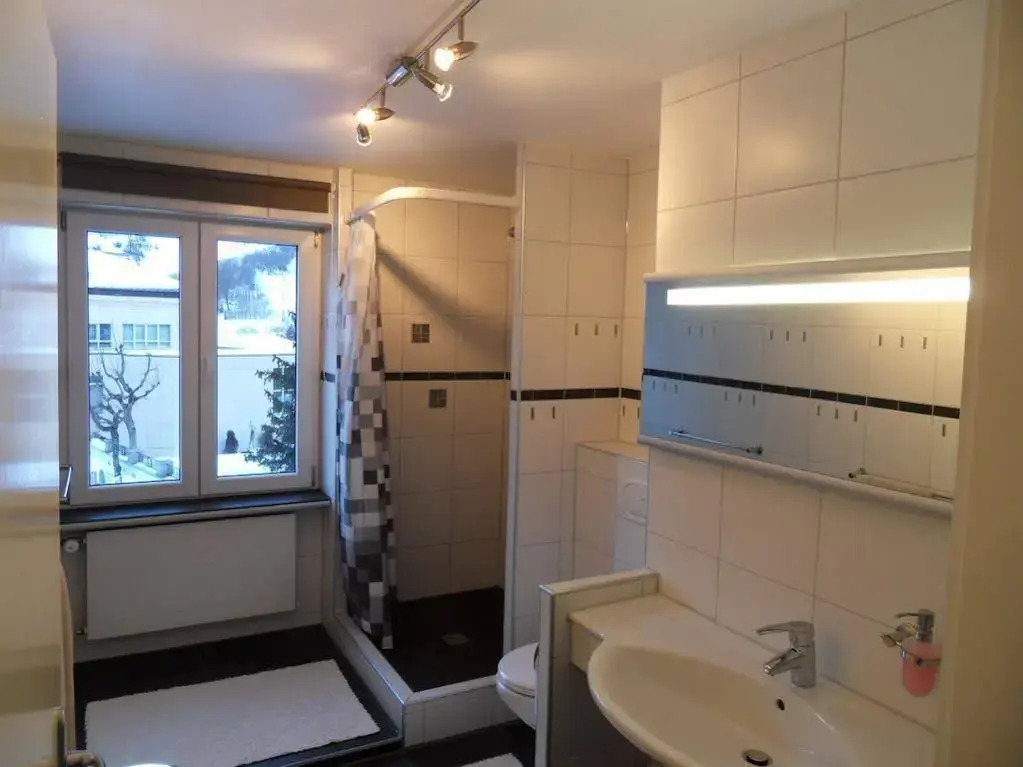 Apartments Steinbock - Mountain Views & Central Location