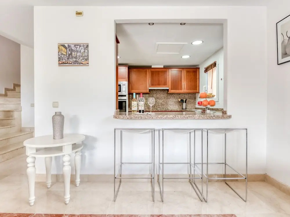Peaceful Holiday Home in Sitio de Calahonda With Garden