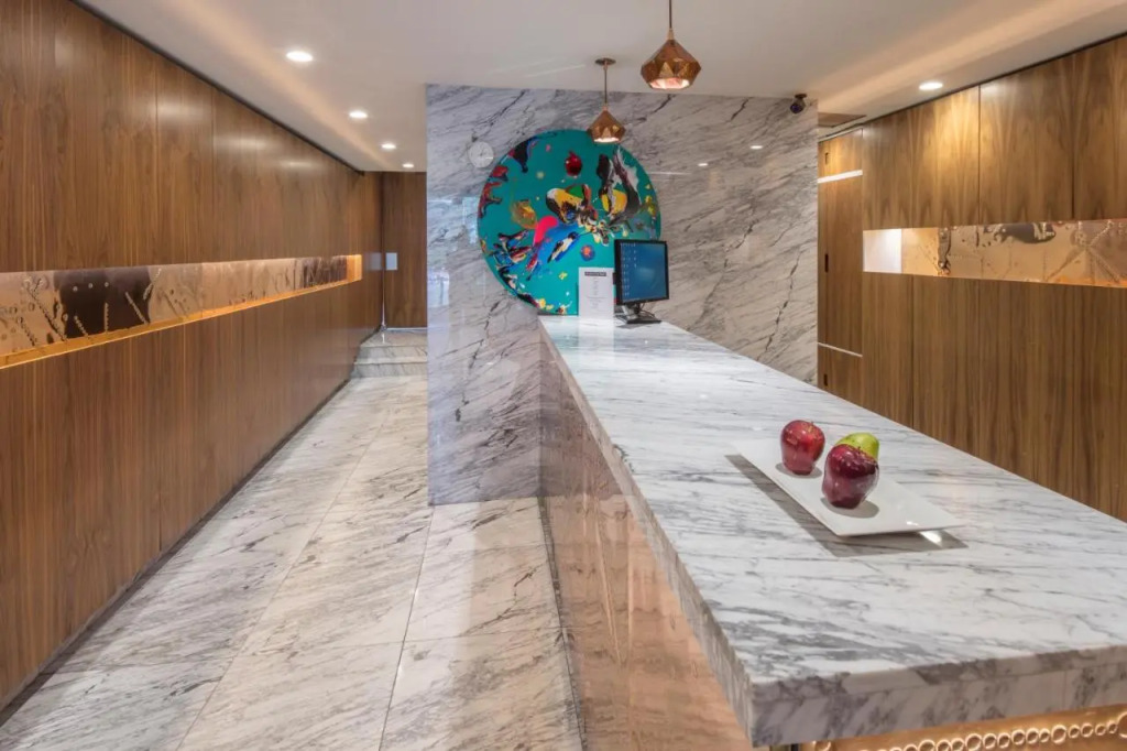 Suites Batia