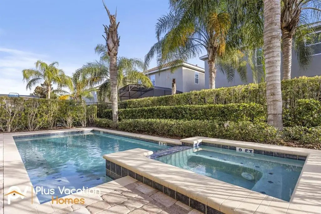 25% Off 8BR Home. PoolSpaMovie Game Rooms