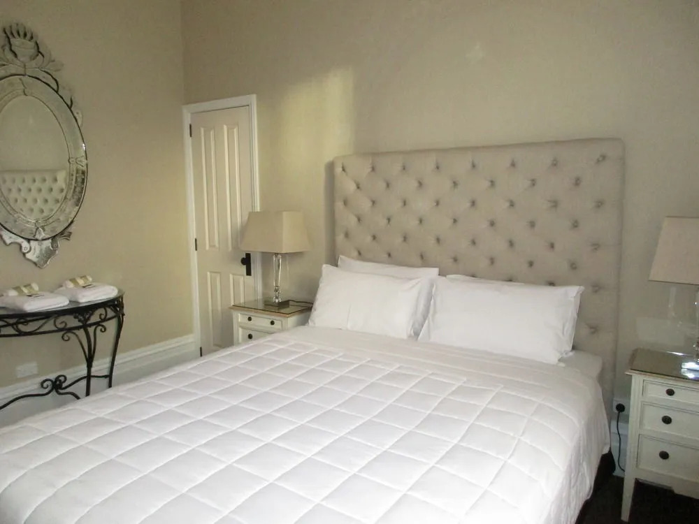 Valmai House & Motel Cambridge