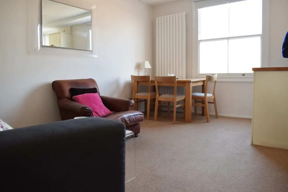 2 Bedroom Flat Near Notting Hill