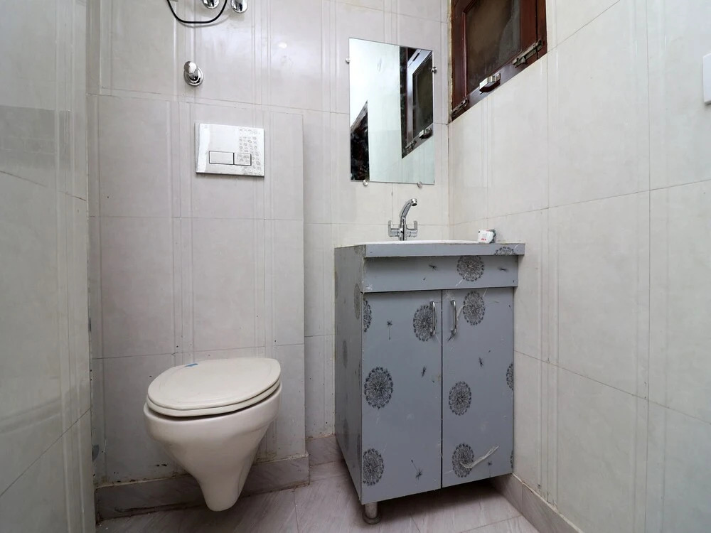 OYO 26170 Hotel Manzana