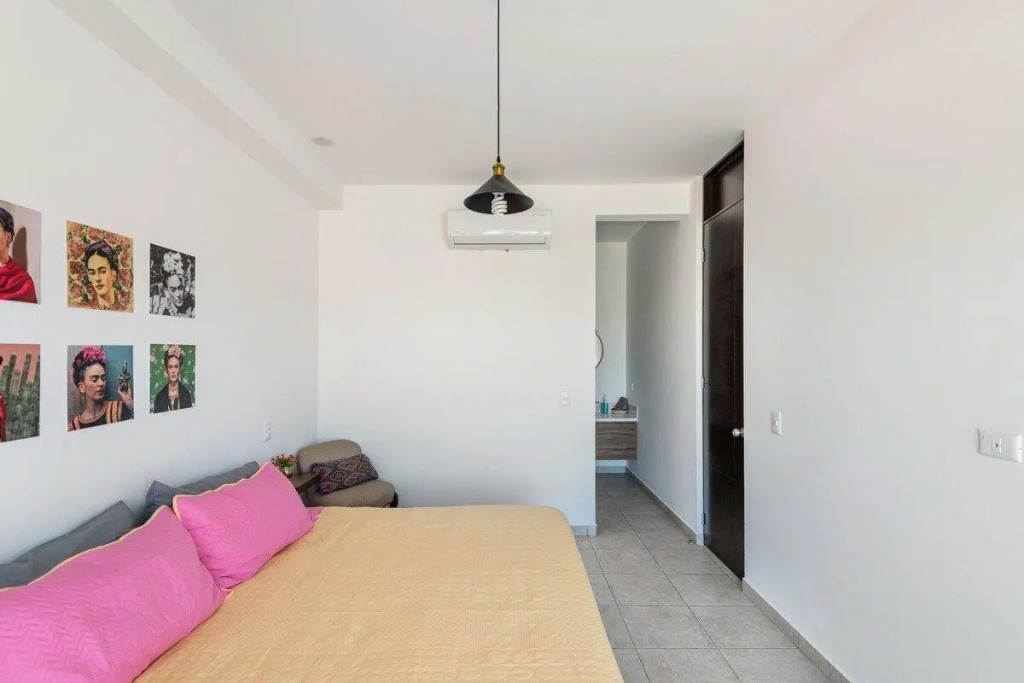 Primer Piso condo , 3 Recamaras+2.5 baños +alberca