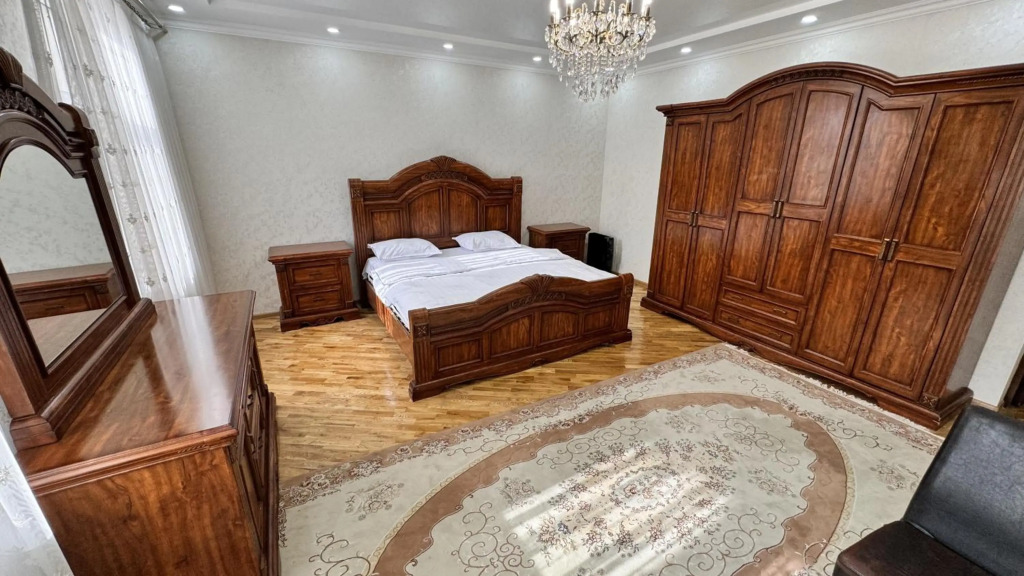 Poytakht 80 Apartments