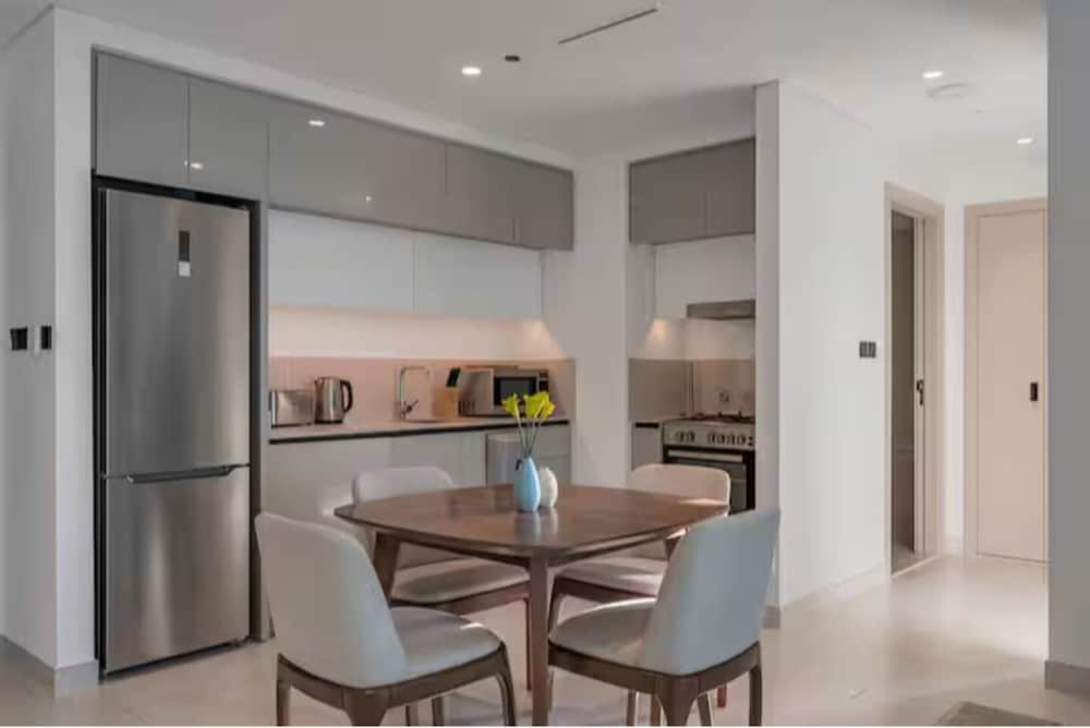5 Star Palm View Private Beach 1BR