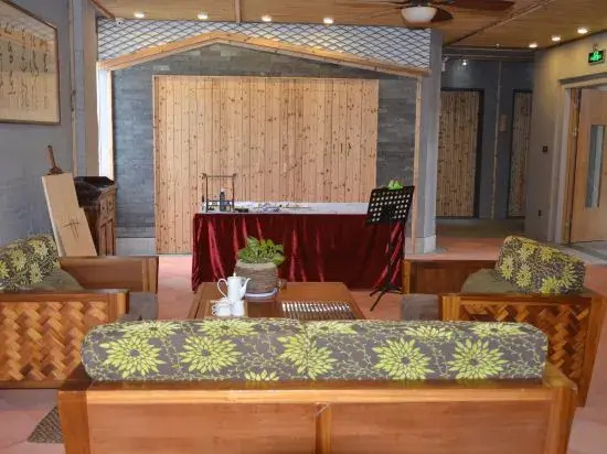 Xiangxi Hostel (Longmen Branch 2)