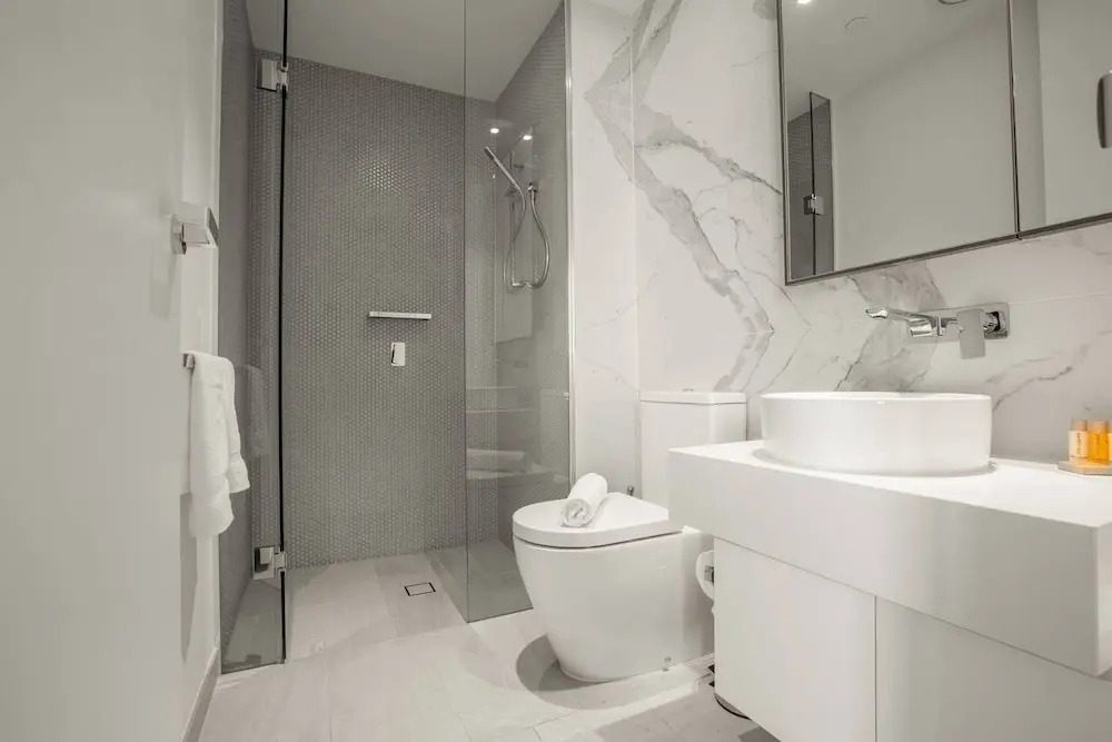 Breathtaking Lake/parkview Apt Pool&gym@3br