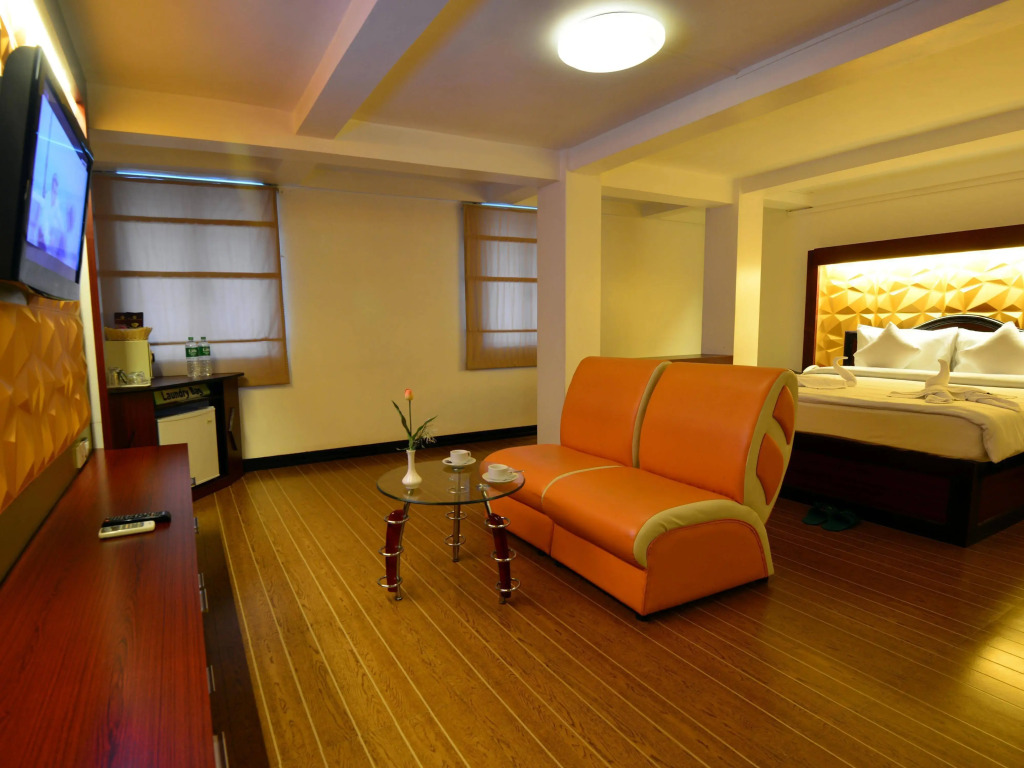 Clover Hotel