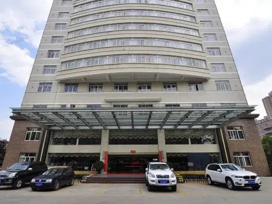 Qujing Yishi Yihe Hotel (Cuifeng Road, Qilin District)