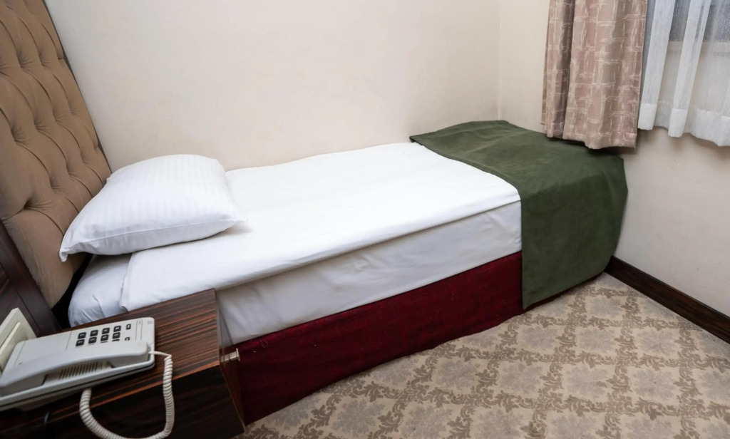 Golden Siyav Hotel