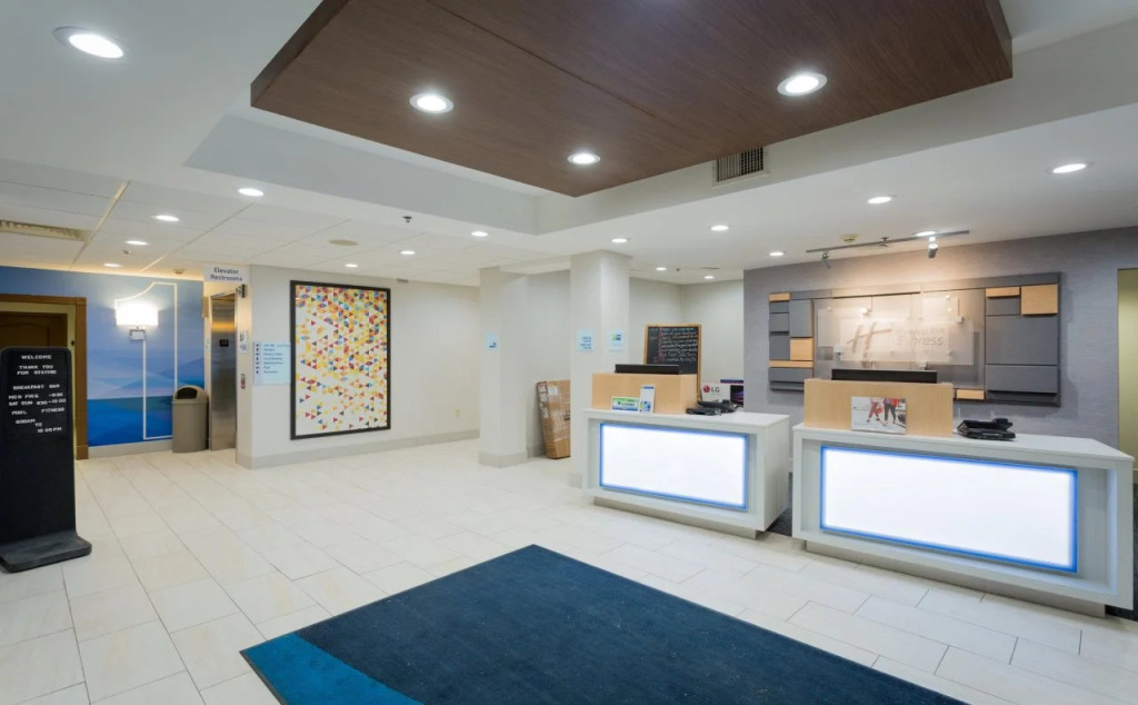 Holiday Inn Express Hotel & Suites Reading by IHG