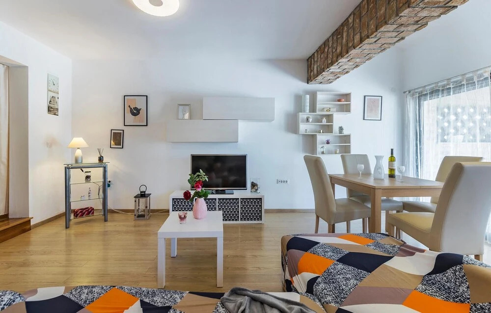 Nice Apartment in Pula With Wifi and 1 Bedrooms